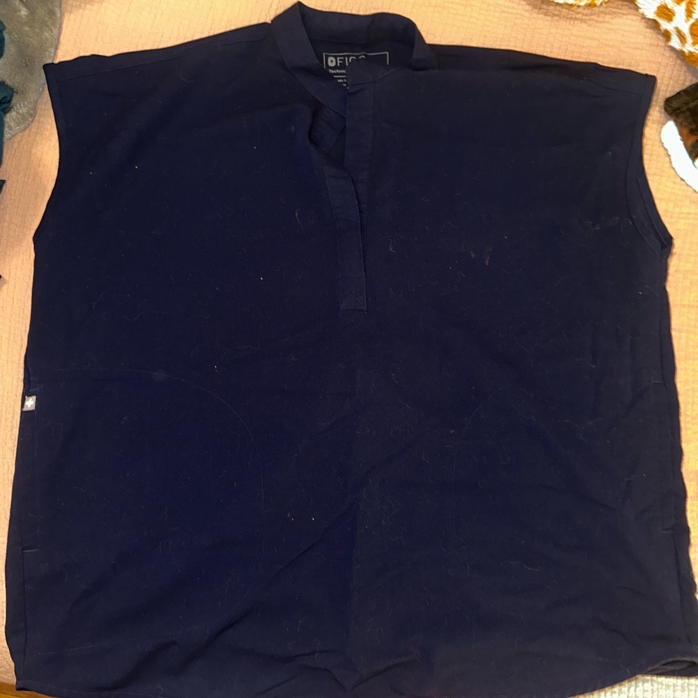 Navy blue figs scrub set